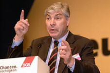 Michael Sommer johtaa nyt DGB:t�.