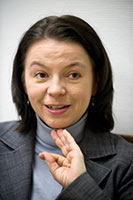 Johanna Suurp�� korostaa, ett� monikulttuurisuus ei tarkoita sit�, ett� mik� tahansa k�y.  Suomessa noudatetaan Suomen lains��d�nt�� ja t�m� koskee muun muassa naisten oikeuksia. Foto: HELI SAARELA