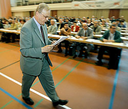 Valtuusto on l�hett�nyt tupon selvitysmiehen matkaan. Foto: PATRIK LINDSTR�M