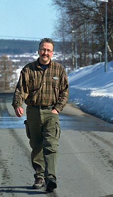 Henry Huuvan mielest� on arvokasta, ett� me�nkieli s�ilyy Tornionjokilaaksossa. Foto: HELI SAARELA