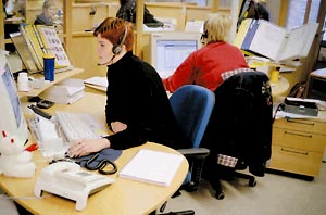 Esimerkiksi call center ty� on nykyajan liukuhihnaty�t�.