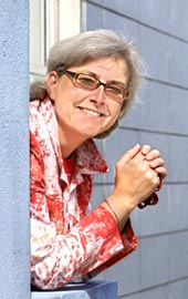 Vuokralla asujaa ahdistetaan Vuokralaisten keskusliiton p��sihteeri Anne Viidan mielest� n�in� aikoina melkein joka suunnalta. Foto: TUULIKKI RAUTIO