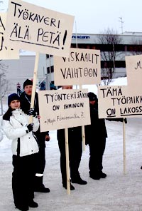Foxconnin tyntekijt lakkoilivat, jotta heidn tessins pysyisi Kemianliitossa. Foto: TUOMO LILJA