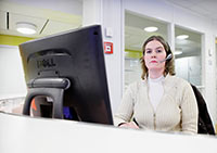 Vastaanottovirkailija Elisabeth Bjelvn on jo kntynyt uuden tyn haussa Trygghetsstiftelse-stin puoleen. Foto: MIKAEL SJBERG