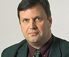 Paperiteollisuudessa on typaikkoja, joissa sairauspoissaoloja on vain 3 prosenttia, joissain mr nousee jopa 18 prosenttiin. Korkeat luvut huolestuttavat Paperiliittoa, sanoo tysuojelusihteeri Hannu Ulenius. Foto: TUULIKKO HOLOPAINEN