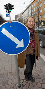 Jos Johanna Saarola saisi ptt, hn laittaisi yksityisautoilijat kyttmn nykyist enemmn julkista liikennett. Lahden keskustaa halkovalla Vesijrvenkadulla autoja riitt pitkin piv. Foto: PATRIK LINDSTRM