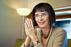 Metsteollisuus neuvottelee kaikkiaan kahdeksasta eri tyehtosopimuksesta, Anne Brunila kertoo. Foto: TUULIKKI HOLOPAINEN