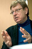 Professori Kai Savolaisesta tulee Ty�terveyslaitoksen tammikuussa 2011 avattavan nanoturvallisuuskeskuksen johtaja. Foto: PATRIK LINDSTR�M