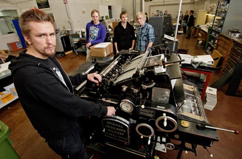 Turun ammatti-instituutin Juhannuskukkulan koulun opiskelijoita. Kuva: Robert Seger